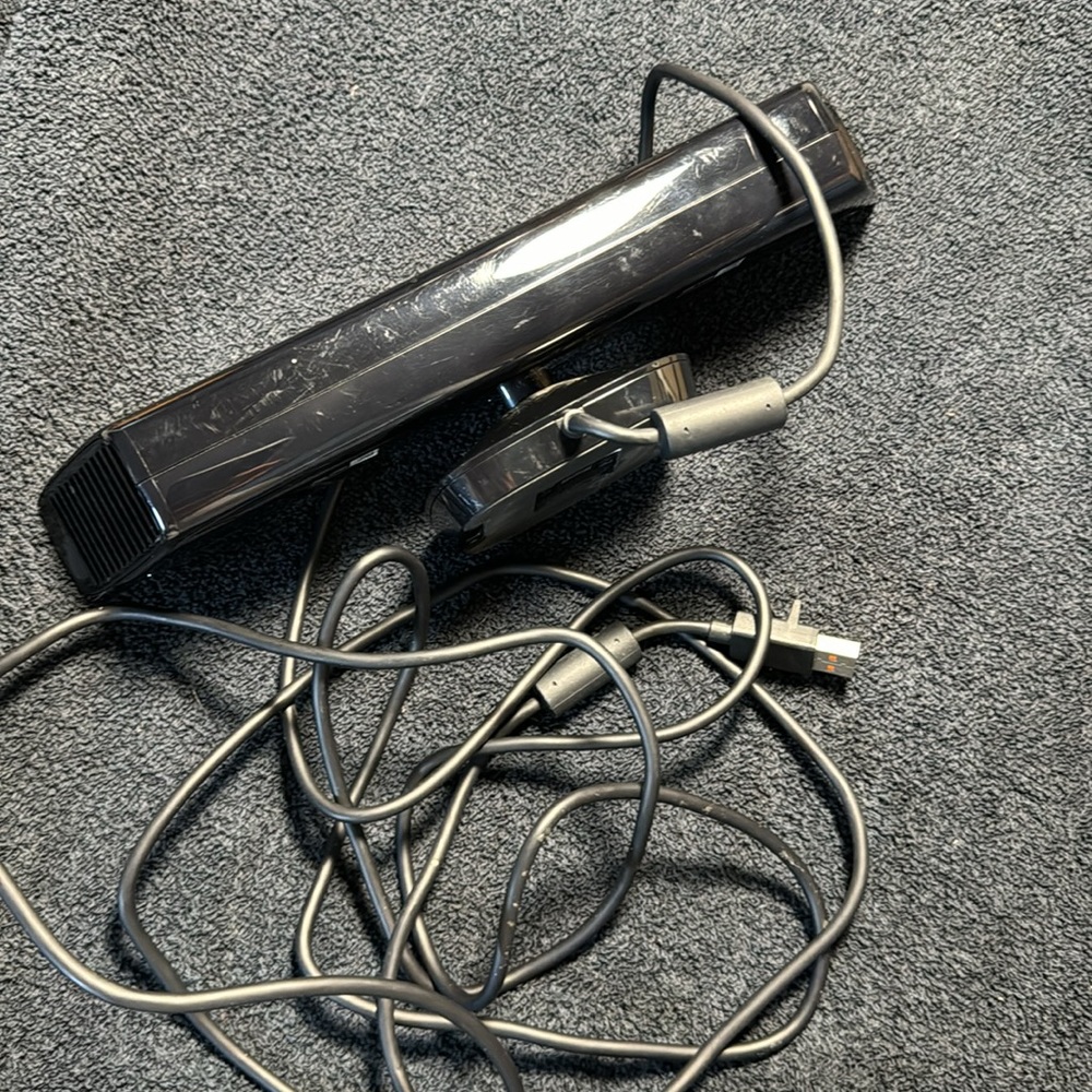 Xbox Kinect and controller - Picture 3 of 7